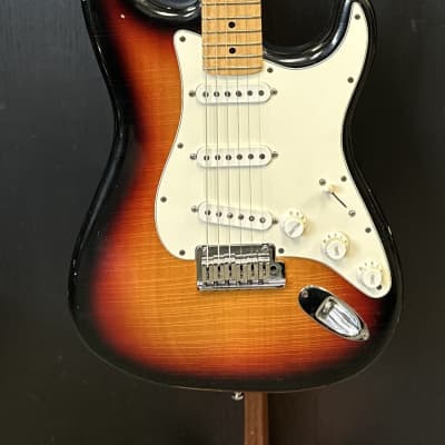 Fender Custom Shop Stratocaster - 3 Tone Sunburst image 1