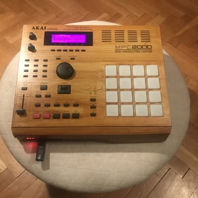 Akai MPC2000 Custom with New Purple-Pink Display+USB Floppy Emulator+Fat Pads like a new condition image 4