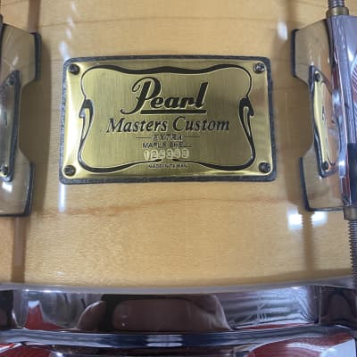 Pearl Masters Custom Plus 5.5”x14” exotic lacquer maple snare drum image 2