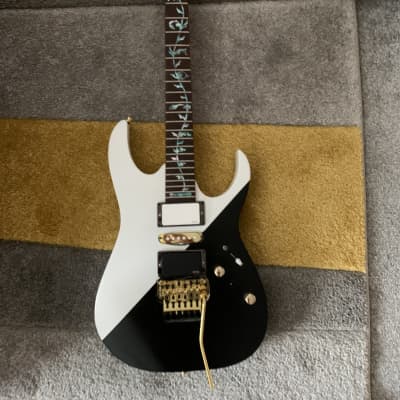Strider - 666strings
