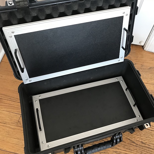 Pelican pedalboard case top