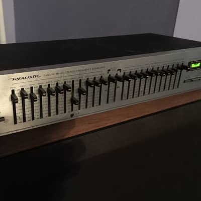 Realistic 12-Band Stereo Frequency Home Audio EQ Equalizer Model 31-2009 image 1