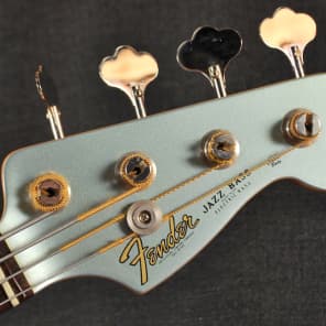 Fender 62 Reissue Jazz Bass Ice Blue Metallic image 6