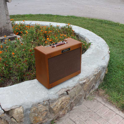 Carl's Custom Amps Classic Tweed Deluxe 5E3 Dark Tweed Video Demo! Best 5E3 Anywhere! image 2
