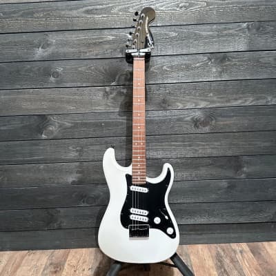 Fender Squier Contemporary Stratocaster Special Electric Guitar - White image 9
