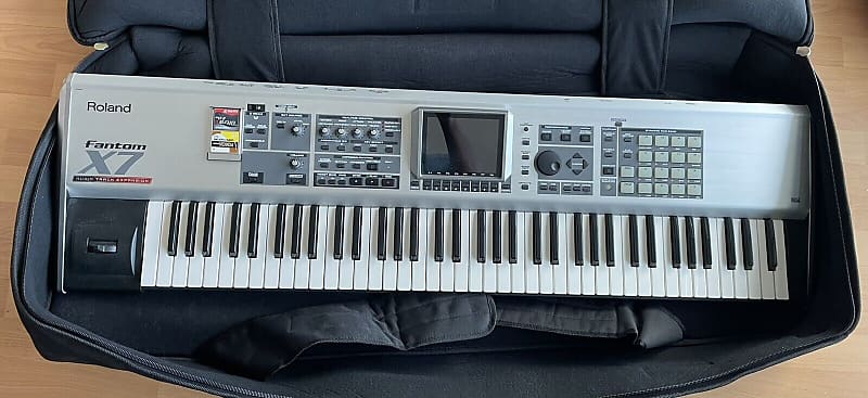Roland Fantom-X7 76-Key Keyboard Workstation 2004 - 2008 - Silver