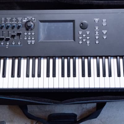 Yamaha MODX8 Synthesizer Black