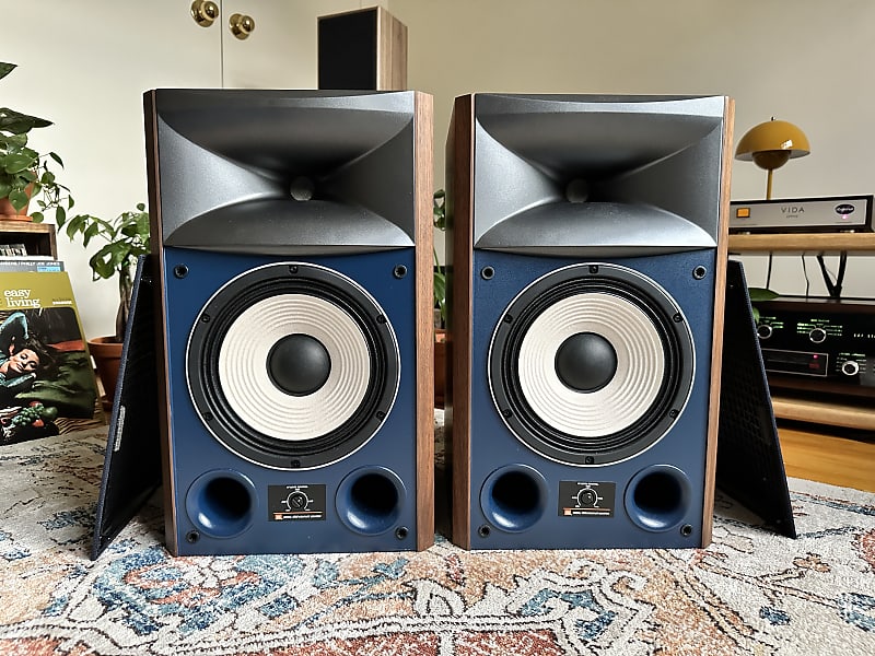 JBL 4306 - Walnut