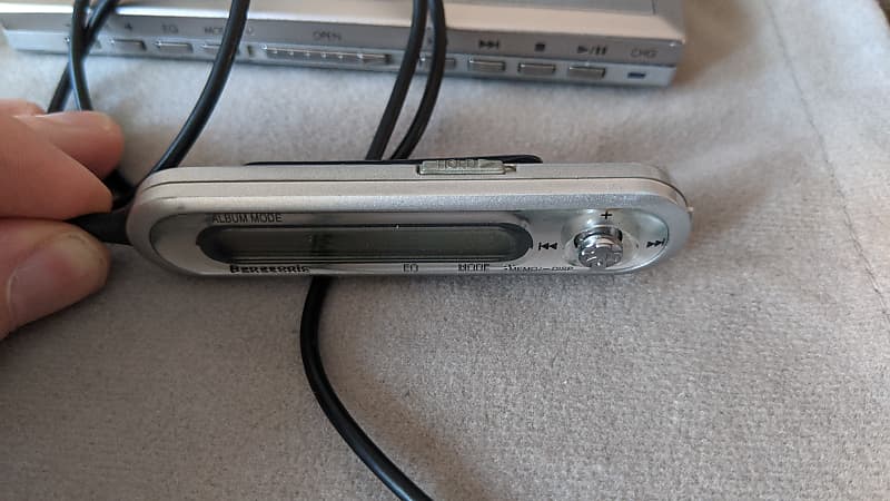 Panasonic SL-J905 Wallkman Personal CD Player & Speaker
