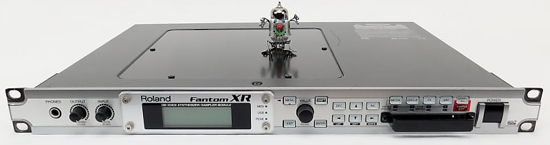 Roland Fantom-XR Rackmount Synth / Sampler