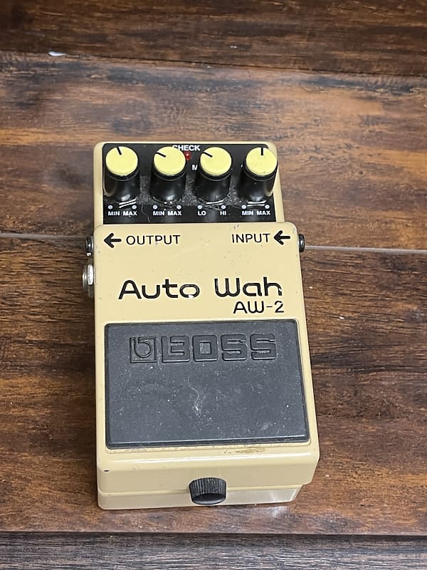 Boss AW-2 Auto Wah