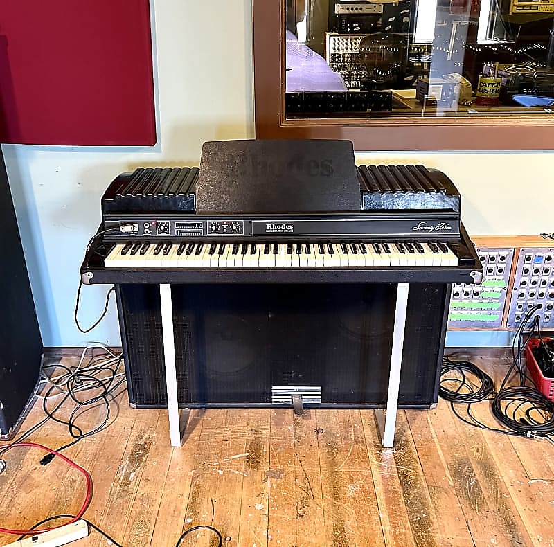 Rhodes Mark II Suitcase Piano 73-Key Electric Piano 1979 - 1983 - Black original vintage USA image 1