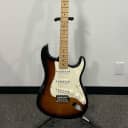 Fender American Special Stratocaster with Maple Fretboard 3-Color Sunburst USA