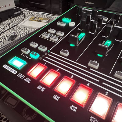 Roland AIRA TR-8 Rhythm Performer | Reverb Canada