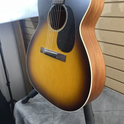 Martin 000-17 Acoustic Guitar - Whiskey Sunset w/Gig Bag & PLEK*D #767 image 2