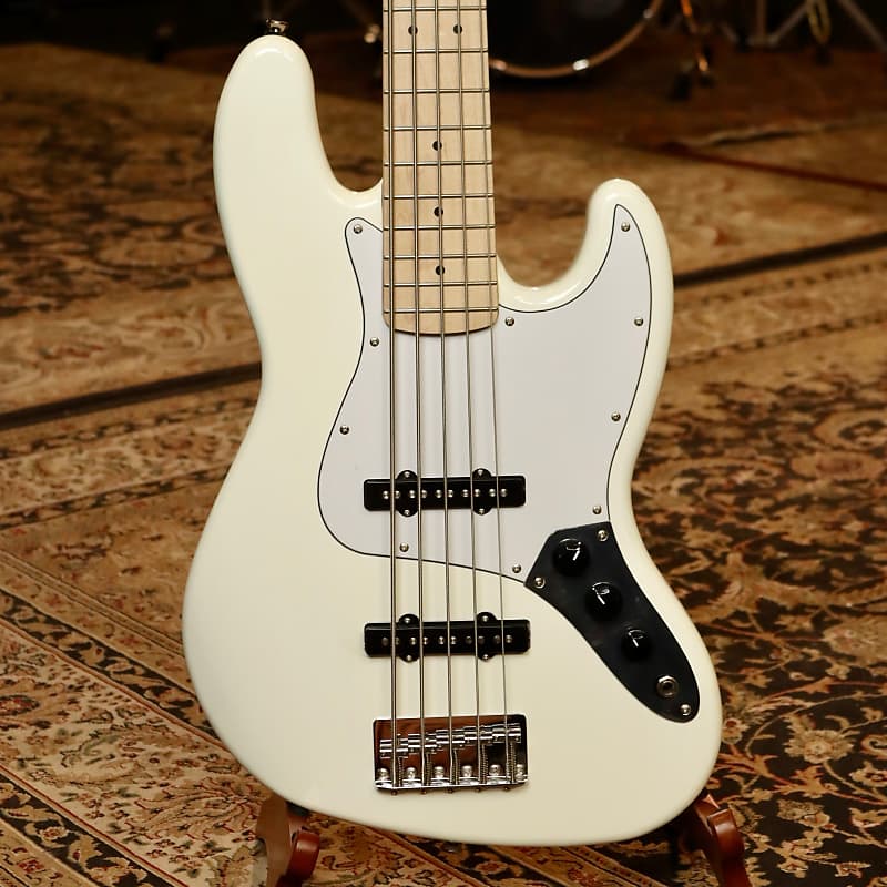 ベース Squier Affinity Jazz Bass V Squier Affinity Series Active Jazz Bass V - Black Metallic