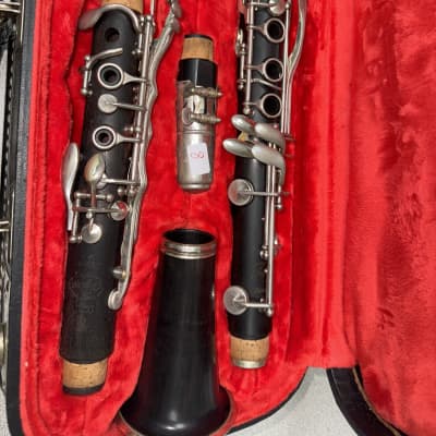 Yamaha YCL-33 Clarinet Made In Japan Wood Intermediate Model Yamaha YCL-33 Clarinet Made In Japan Wood Intermediate Model