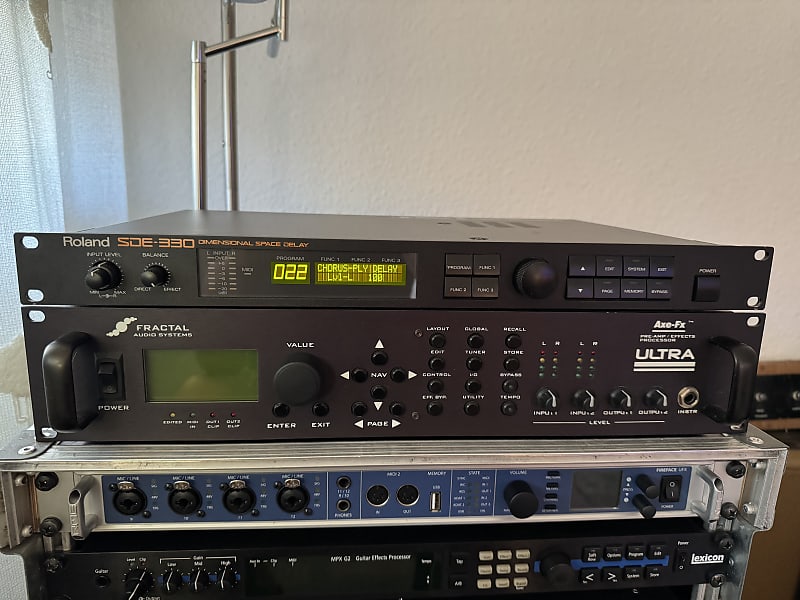 Roland SDE 330 Dimensional Space Delay #90391 (Used