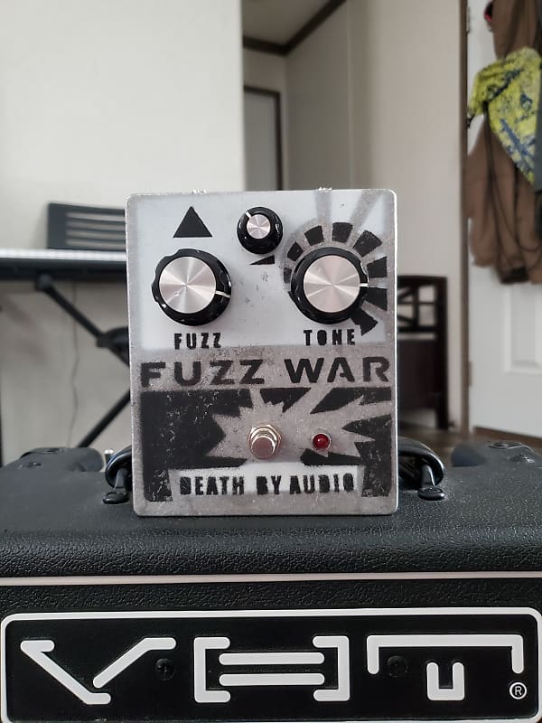 Death By Audio Fuzz War