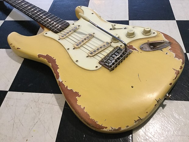 Squier shop stratocaster relic