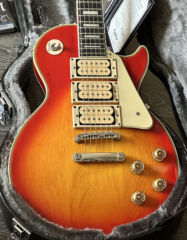 ギター Epiphone Ace Frehley Budokan Les Paul Epiphone Ace Frehley Budokan Les Paul Faded Cherry: Canadian