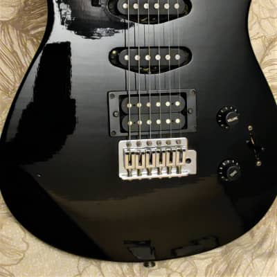 Washburn KC-LTD 1989 Electric guitar with HSS configuration. image 2