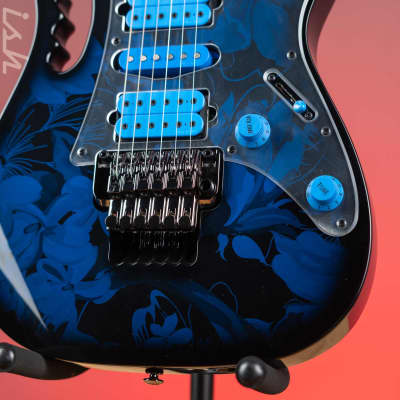 Ibanez JEM77P Steve Vai Signature JEM Premium Series Electric Guitar Blue Floral Pattern image 4