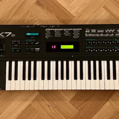 Yamaha DX7S Programmable Algorithm Synthesizer 1983 - 1987 - Black