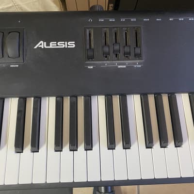 Alesis QS8 Keyboard 1998 Black