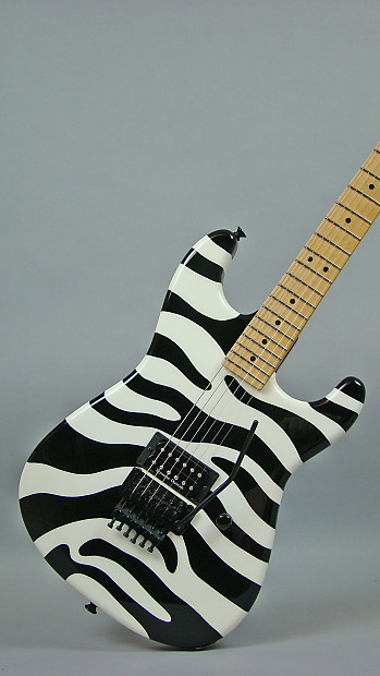 ギター Charvel / Limited Edition Charvel Limited Edition Super Stock Model 2 - Skull and