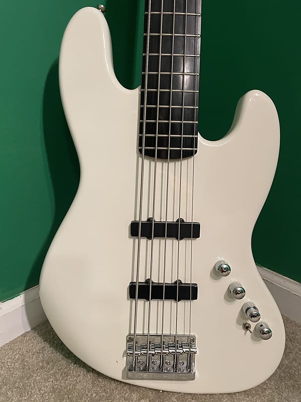 Squier Deluxe Jazz Bass Active V | Reverb