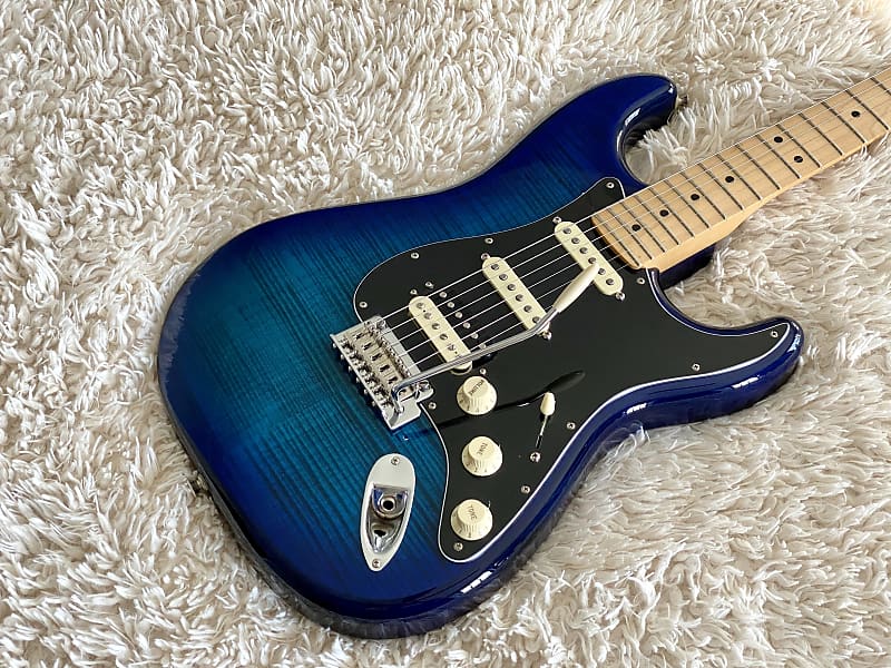 Fender Player HSS Stratocaster Plus Top Blue Burst Electric Guitar