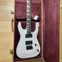 Jackson JS Series JS22 with trem bar -- 4 months old, barely played