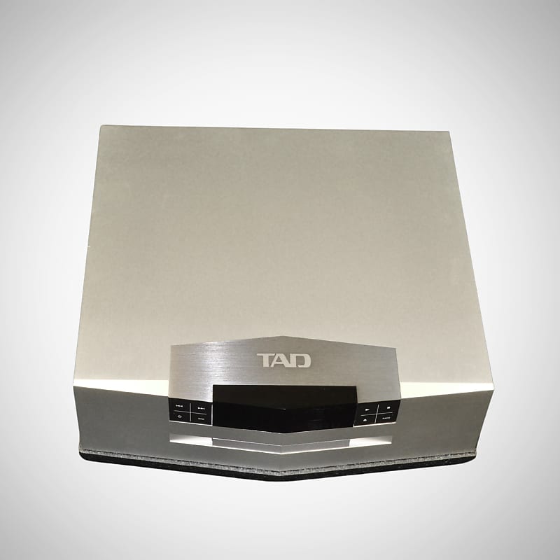 TAD Labs TAD-D700-S SACD Player/DAC - Silver  			