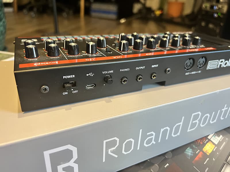 Roland Boutique JX-03-