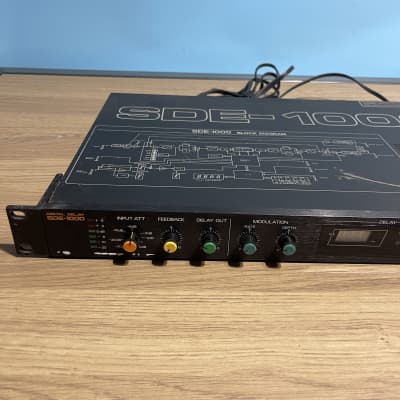 Roland SDE-1000 Digital Delay | Reverb