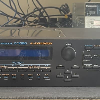Roland JV-1080 64-Voice Synthesizer