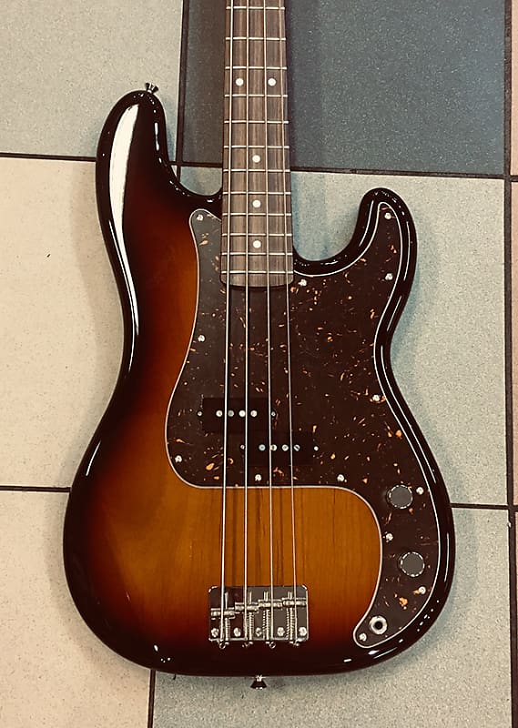 FGN (Fujigen) Neoclassic Precision bass. Made in Japan, Fender MIJ