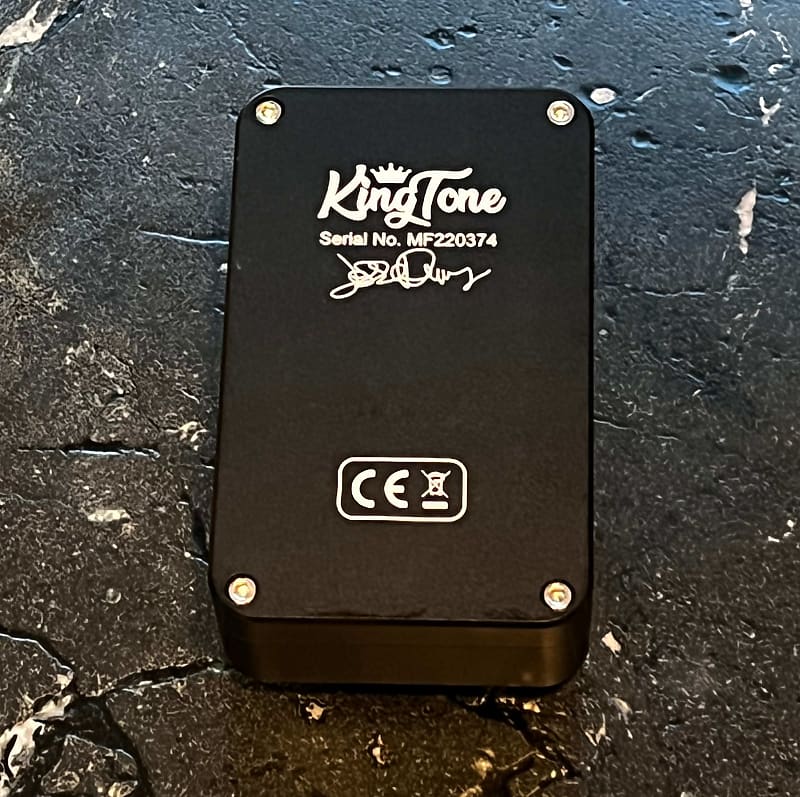 King Tone Mini Fuzz v2 Black - Both Si and Ge - New Version King Tone Mini Fuzz v2 Black - Both Si and Ge - New Version
