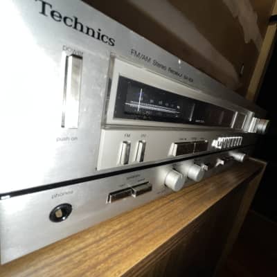 Technics SA-424  FM/AM Stereo Receiver image 3