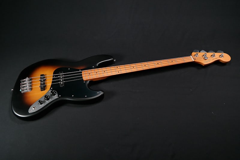 Squier 40th Anniversary Jazz Bass - Vintage Edition - Maple Fingerboard -  Black Anodized Pickguard - Satin Wide 2-Color Sunburst - 245