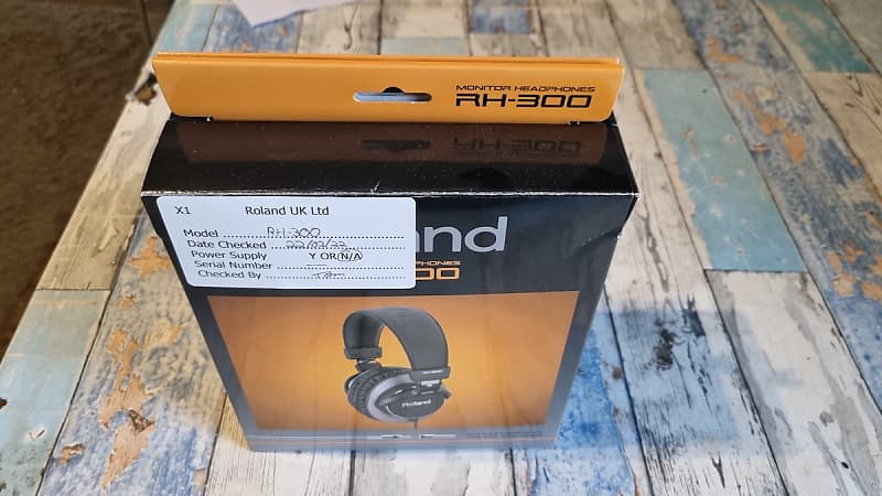 Roland RH-300 Monitor Headphones, ex-demo from Roland UK