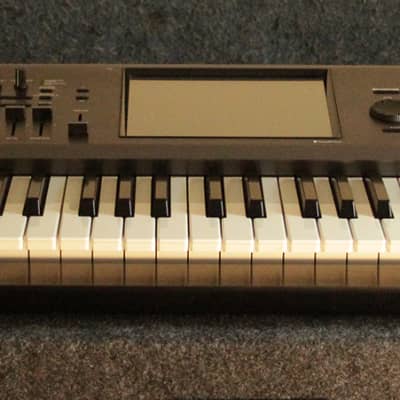 Korg Kronos 61 Key Workstation Keyboard