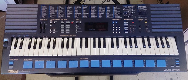 Late 80's Yamaha PSS-680 5 Octave Mini Keyboard, Midi, Bend