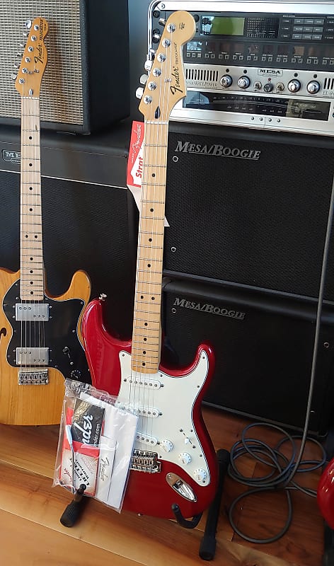Immagine * * * N.O.S. Fender Standard Stratocaster - Brand New Condition !!! * * * - 1