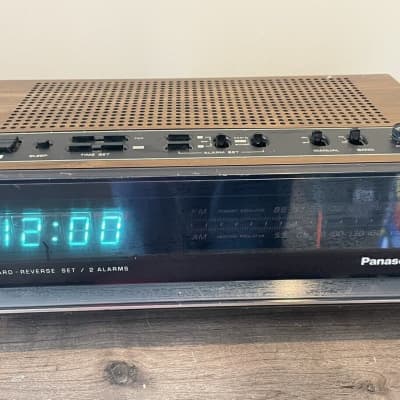 Panasonic RC-6099 AM FM Dual Despertador Radio Verde Digital