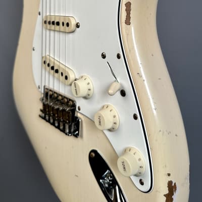 Fender Custom Shop Limited Edition 1964 Stratocaster Relic Super Faded Aged Shell Pink image 9