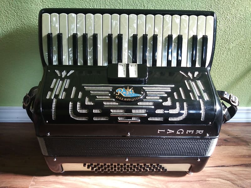 Regal Bye.e.busilacchio Piano Accordion 19601970 Black Reverb