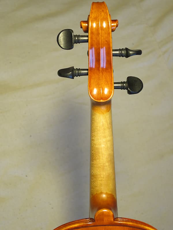 Suzuki Violin No. 330 (Intermediate), 4/4, Japan - Full | Reverb Suzuki Violin No. 330 (Intermediate), 4/4, Japan - Full | Reverb