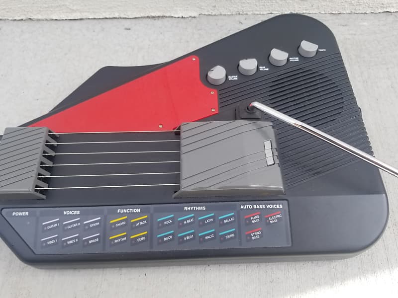Suzuki Unisynth XG1 Electronic Guitar with Carrying Bag Reverb